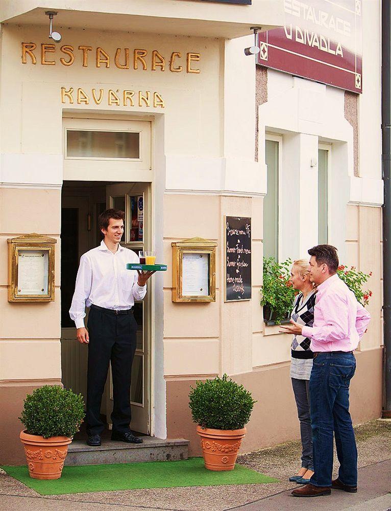 Hotel U Divadla - Czech Leading Hotels Praga Exterior foto