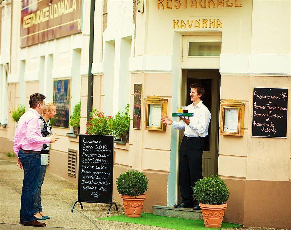 Hotel U Divadla - Czech Leading Hotels Praga Exterior foto